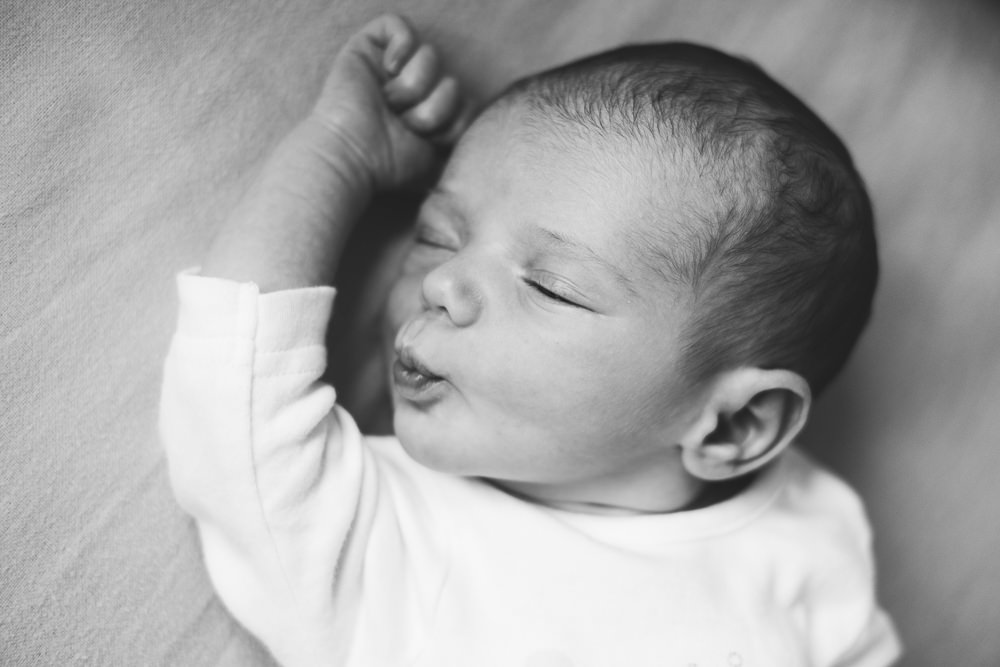 NEWBORN BABY CLOSE UP FACE PORTRAIT KENT PHOTO SESSION