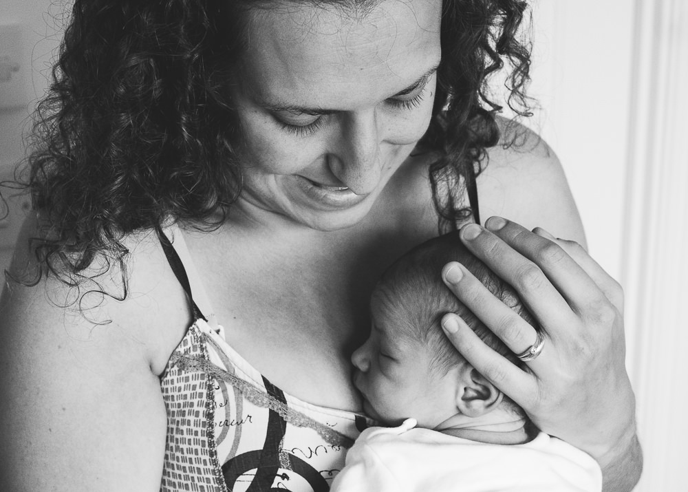 KENT NEWBORN PHOTOGRAPHER BABY AND MOTHER PORTRAIT